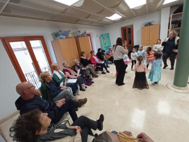 L'Escola Municipal de Música de Capdepera celebra les tradicionals vetleries i ximbombades amb els més joves