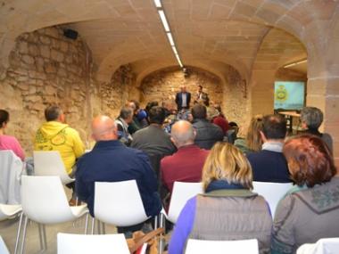 Els regidors del consistori i les associacions locals es reuneixen amb el president del Consell de Mallorca