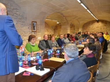 Els regidors del consistori i les associacions locals es reuneixen amb el president del Consell de Mallorca