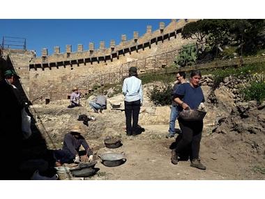 Es reprenen les campanyes d’excavacions al Castell de Capdepera