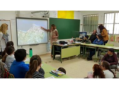 Els alumnes de cinquè del CEIP S’Auba coneixen la Capdepera medieval 