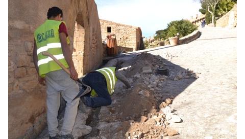Comença l’obra de l’adequació de l’electrificació del Castell de Capdepera