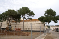 La sala multiusos és diu Centre Cap Vermell