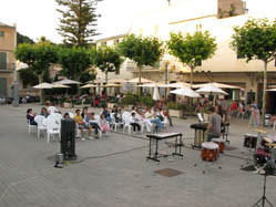 L’Escola de Música al carrer