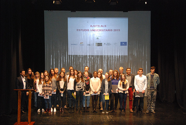 IV Ajuts universitaris
