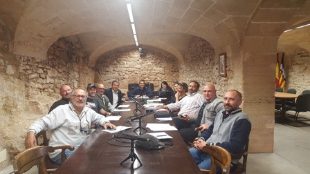 Medi Ambient es reuneix amb les empreses que explotaran les platges de Capdepera per preparar la present temporada