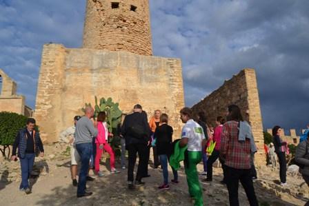 Els assistents al World Travel de Golf visiten el Castell de Capdepera
