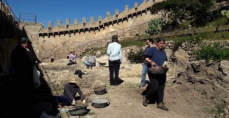 Es reprenen les campanyes d’excavacions al Castell de Capdepera