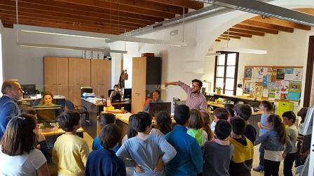 Els alumnes del CEIP S’Alzinar visiten l’Ajuntament