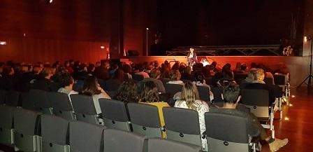 153 persones participen entre la conferència i el curs d'acompanyament emocional a la malaltia, la mort i el dol