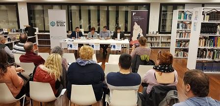 Dorothea Bate trescà per tot Mallorca a la cerca de fòssils amb cotilla