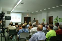 Més de 50 persones van assistir a la xerrada sobre les serps introduïdes