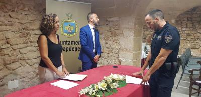 Vicenç Garriga Martorell com a Subinspector cap de la Policia Local i a José González Serra com a Oficial de la Unitat Nocturna de la Policia Local de Capdepera