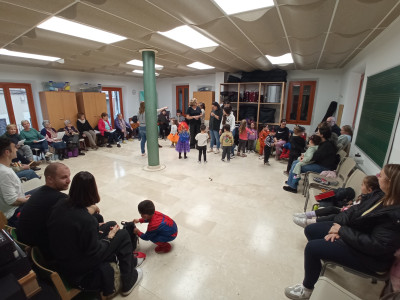 L'Escola Municipal de Música de Capdepera celebra les tradicionals vetleries i ximbombades amb els més joves