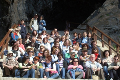ELS PARTICIPANTS AL PROGRAMA DE VOLUNTARIAT LINGÜÍSTIC VISITEN LA ZONA DE CANYAMEL