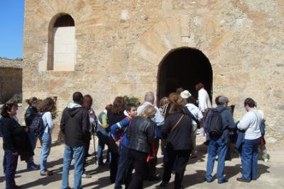 ELS PARTICIPANTS AL PROGRAMA DE VOLUNTARIAT LINGÜÍSTIC VISITEN LA ZONA DE CANYAMEL