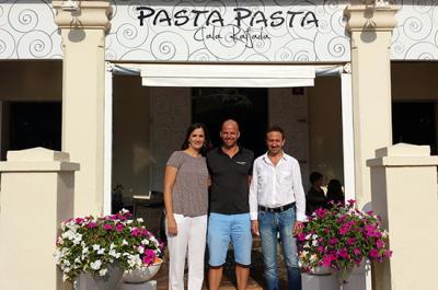 "Pasta Pasta Cala Rajada" lliura 3.600€ per al banc d'aliments dels serveis socials de Capdepera