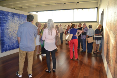 Joan Bennàssar inaugura ‘On rompen les ones’ al Centre Cap Vermell