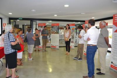 Creu Roja inaugura una exposició sobre l'ajuda humanitària 