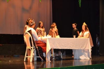 L’Escola de teatre de juliol mostra la feina feta damunt l’escenari