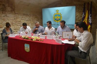 L’Ajuntament signa el conveni d’ajuts als estudis universitaris 