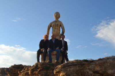 Es retiren les escultures de Bennàssar del passeig Marítim de Cala Rajada i  es dóna per finalitzada l’exposició