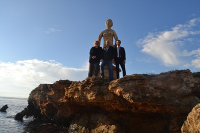 Es retiren les escultures de Bennàssar del passeig Marítim de Cala Rajada i  es dóna per finalitzada l’exposició