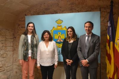 El batle i la regidora de Serveis Socials es reuneixen amb dues directores insulars de l'IMAS