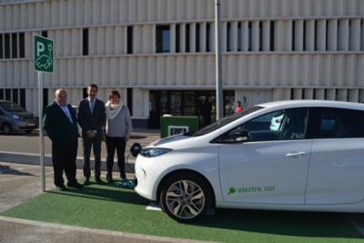 Capdepera instal•la el primer punt de càrrega per a cotxes elèctrics del municipi