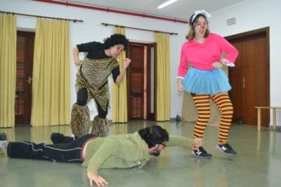 Moltes rialles al curset de clown organitzat pel Centre Jove