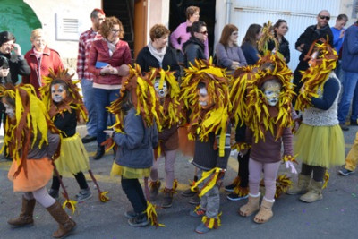 Els nins i nines de S'Alzinar omplen Capdepera d'animals