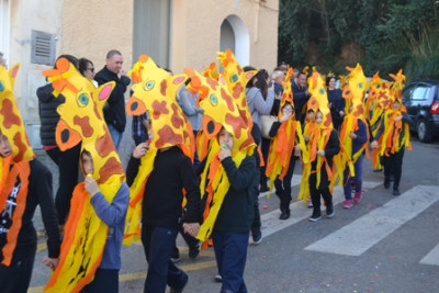 Els nins i nines de S'Alzinar omplen Capdepera d'animals