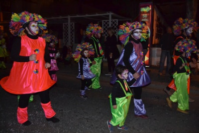 Centenars de persones desfilen per les rues de Capdepera