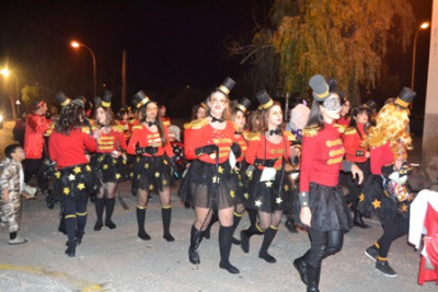 Centenars de persones desfilen per les rues de Capdepera