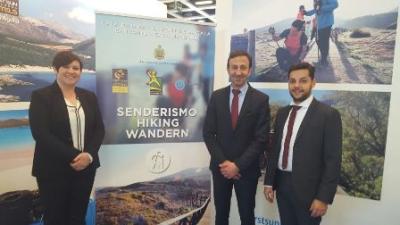 El batle i els regidors de Turisme i Esports de l’Ajuntament de Capdepera són a la ITB a presentar les rutes senderistes