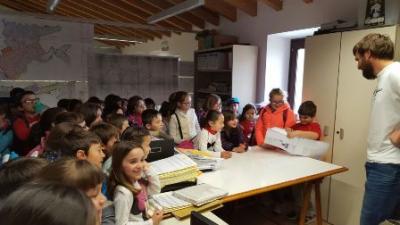 Els nins i nines de S’Auba visiten l’Ajuntament