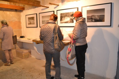 Art tèxtil i fotografia al Centre Melis