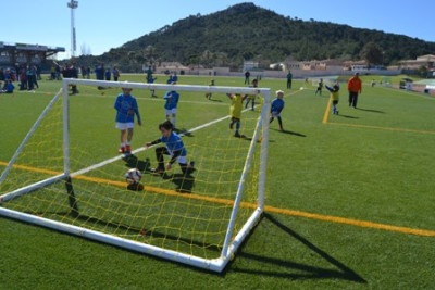 'Sus' a Capdepera Activa amb una fira esportiva plena de gent