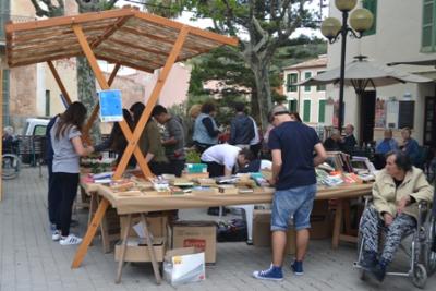 El dia del llibre se celebra a Capdepera amb la participació de molts col•lectius