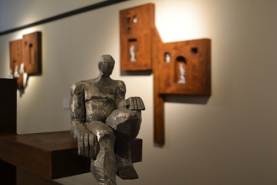 Moisès Gil inaugura la segona part de l’exposició ‘Estructura-Cos-Espai’
