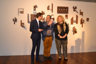 Moisès Gil inaugura la segona part de l’exposició ‘Estructura-Cos-Espai’