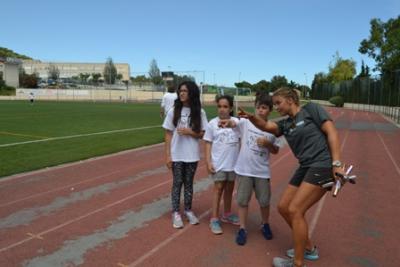 Els alumnes de S’Alzinar coneixen l’atletisme amb Claudia Troppa