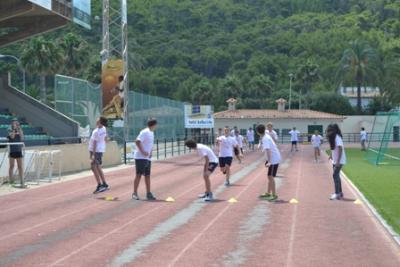 Els alumnes de S’Alzinar coneixen l’atletisme amb Claudia Troppa