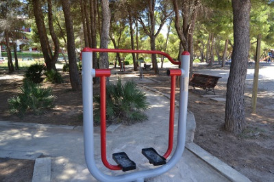 El parc de Sa Gravera compta amb noves màquines de gimnàs exterior