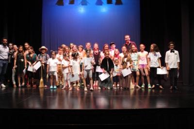  Els alumnes del taller de teatre del Centre Jove representen les seves obres