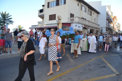 Les festes del Carme posen punt i final amb la processó marítima