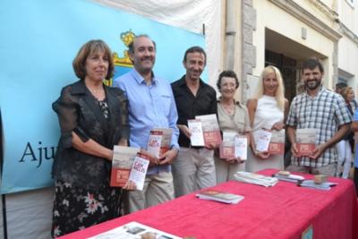 L’Arxiu Municipal presenta la versió en anglès i en alemany del llibre ‘El temps s’esmicola’