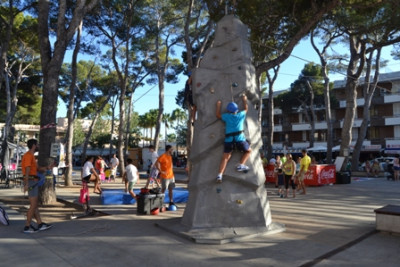 Nova diada esportiva a la plaça dels Pins 