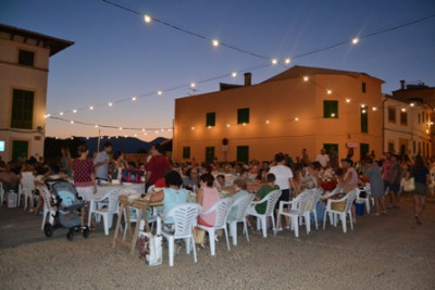 El sopar a la fresca congrega centenars de gabellins