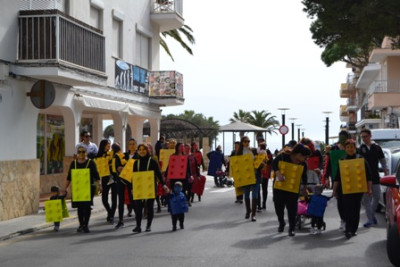 Els nins i nines de s'Auba es disfressen de Jocs